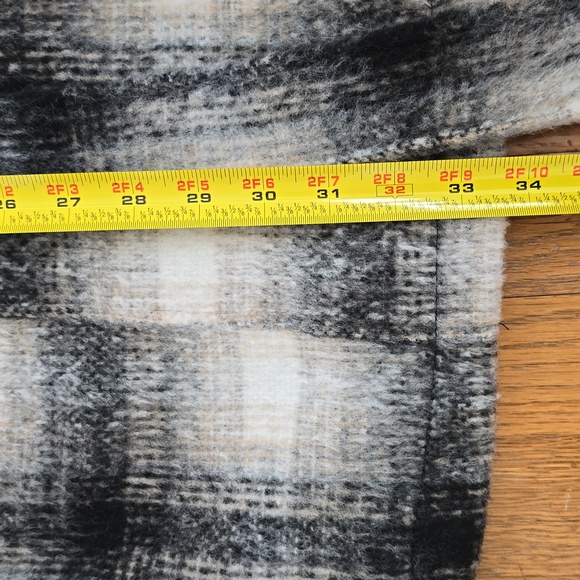 LIZ CLAIBORNE WOMEN'S BLACK, BEIGE AND WHITE COAT SIZE SMALL - Picture 12 of 16